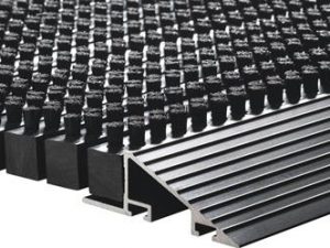 Fußmatte Alu-Anlaufkante schwarz/schwarz PP/Alu L500xB800xS22mm