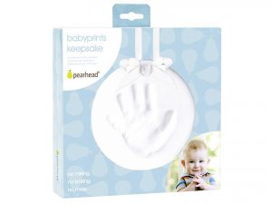 PEARHEAD Baby-Abdruck-Anhänger Inhalt: 1 x Formring, 1 x Modelliermasse, 1 x Kunststoffroller, 1 x Kunststoff Ausstecher, 3 Bänder (weiß / rosa / blau) zum Aufhängen