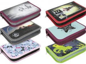 Schüleretui 50tlg. 12 Buntstifte holzfrei, 1 Bleistift, holzfrei, Härtegrad HB, 1 Spitzer, 1 Radiergummi, 1 Lineal 17 cm, 22 Tintenpatronen blauschreibend, 4 Briefklammern aus Kunststoff, 1 Stiftehalter aus Kunststoff, 2 Topper, 2 Schreibschablonen aus Ku