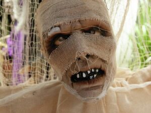 EUROPALMS Halloween Groundbreaker Mumie, animiert 40cm