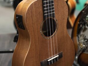 DIMAVERY UK-500 Bariton-Ukulele, Mahagoni